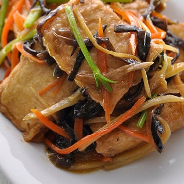 Tofu & Black Mushrooms ~ Julianne Carrots / Chili Sesame Oil Dressing